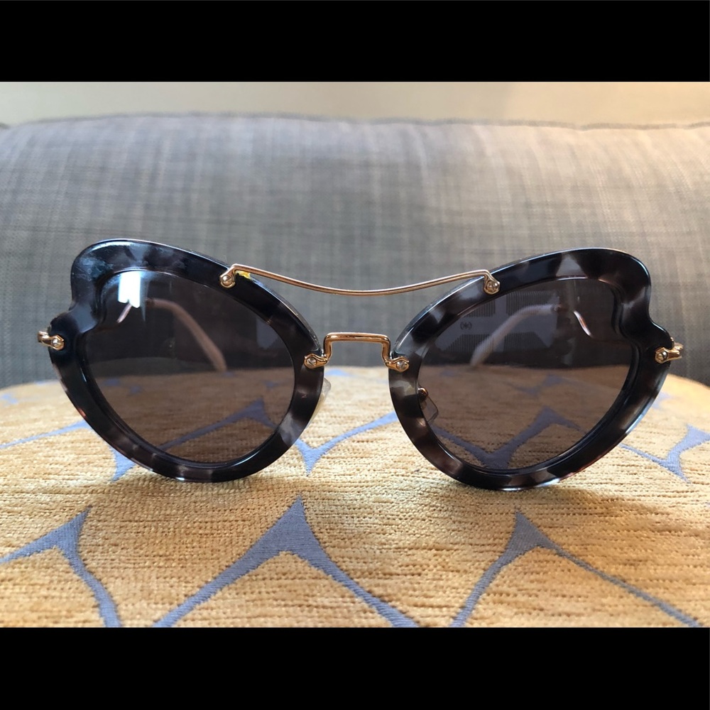 MIU MIU SUNGLASSES